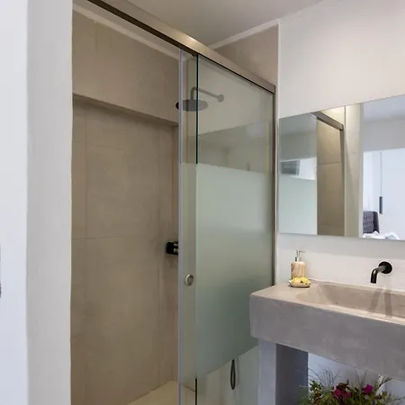 ホテル Chrysonisos With Sunset & Seaviews Near Kini