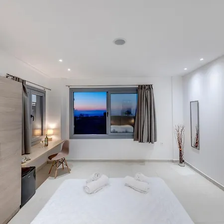 Hotel Chrysonisos With Sunset & Seaviews Near Kini