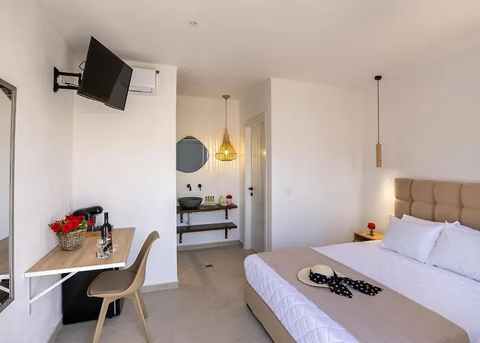 Chrysonisos With Sunset & Seaviews Near מלון Kini