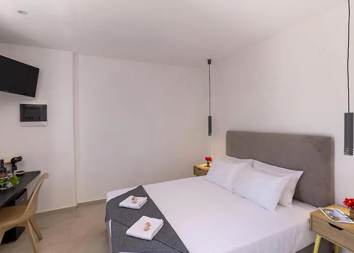 Chrysonisos With Sunset & Seaviews Near מלון Kini