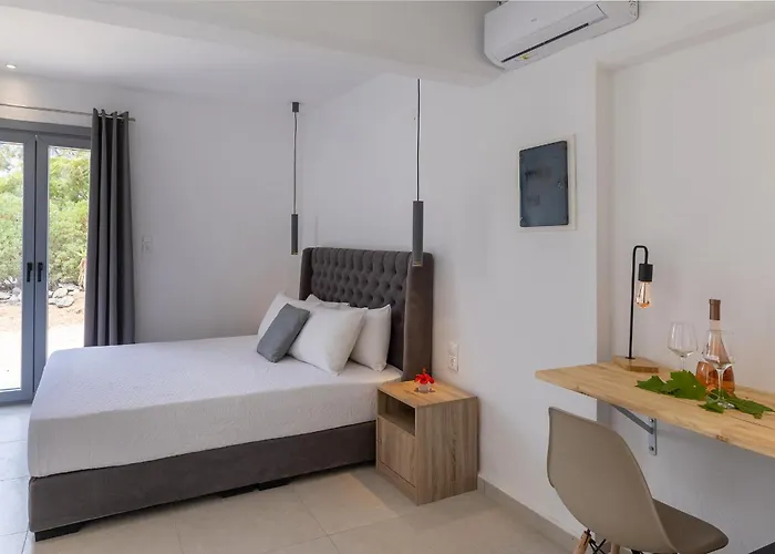 מלון Chrysonisos With Sunset & Seaviews Near Kini