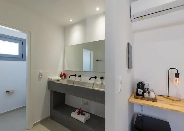 Chrysonisos With Sunset & Seaviews Near Kini