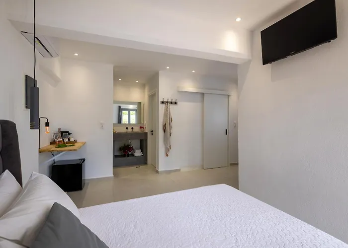 Chrysonisos With Sunset & Seaviews Near מלון Kini